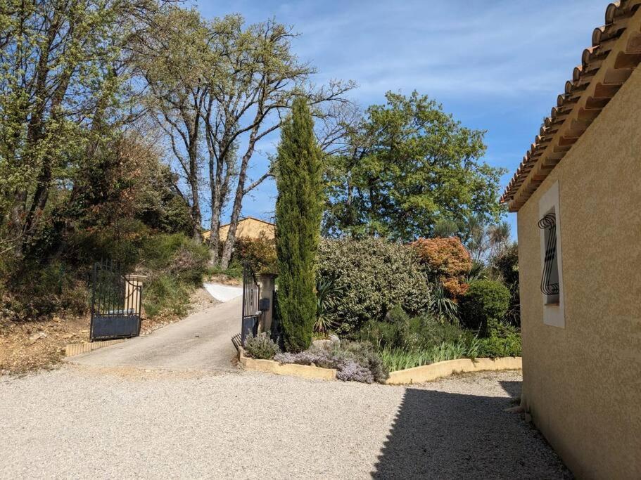 Villa Calme Avec Piscine A Greoux Eksteriør bilde