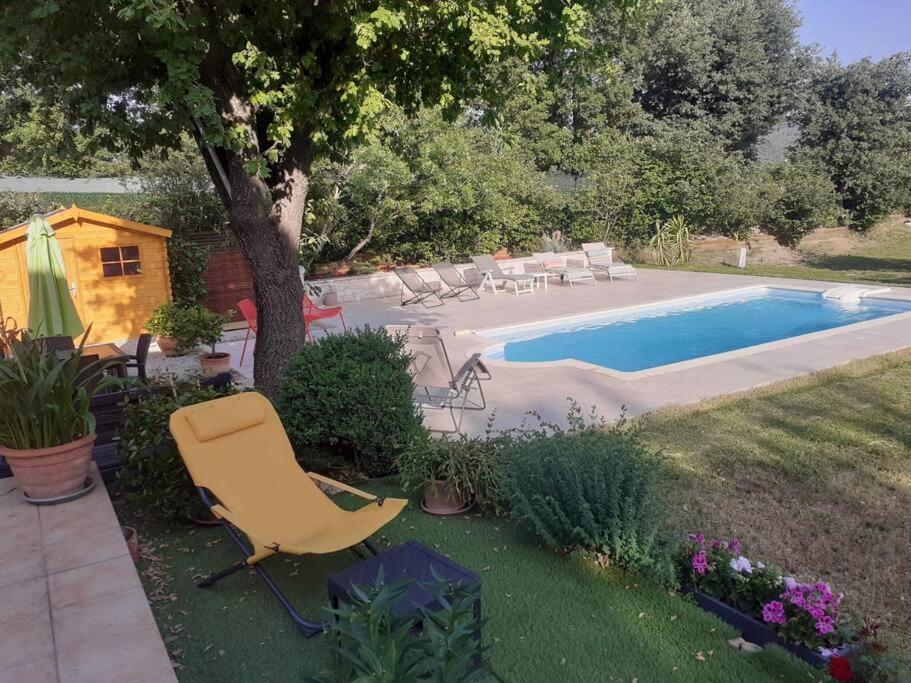 Villa Calme Avec Piscine A Greoux Eksteriør bilde