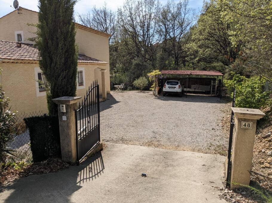Villa Calme Avec Piscine A Greoux Eksteriør bilde